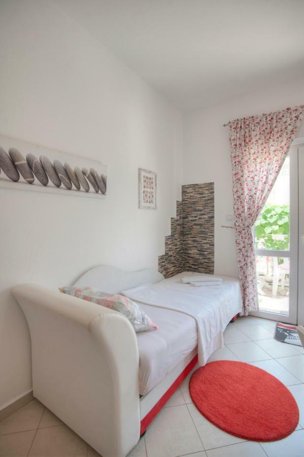 Daco * Sveti Stefan